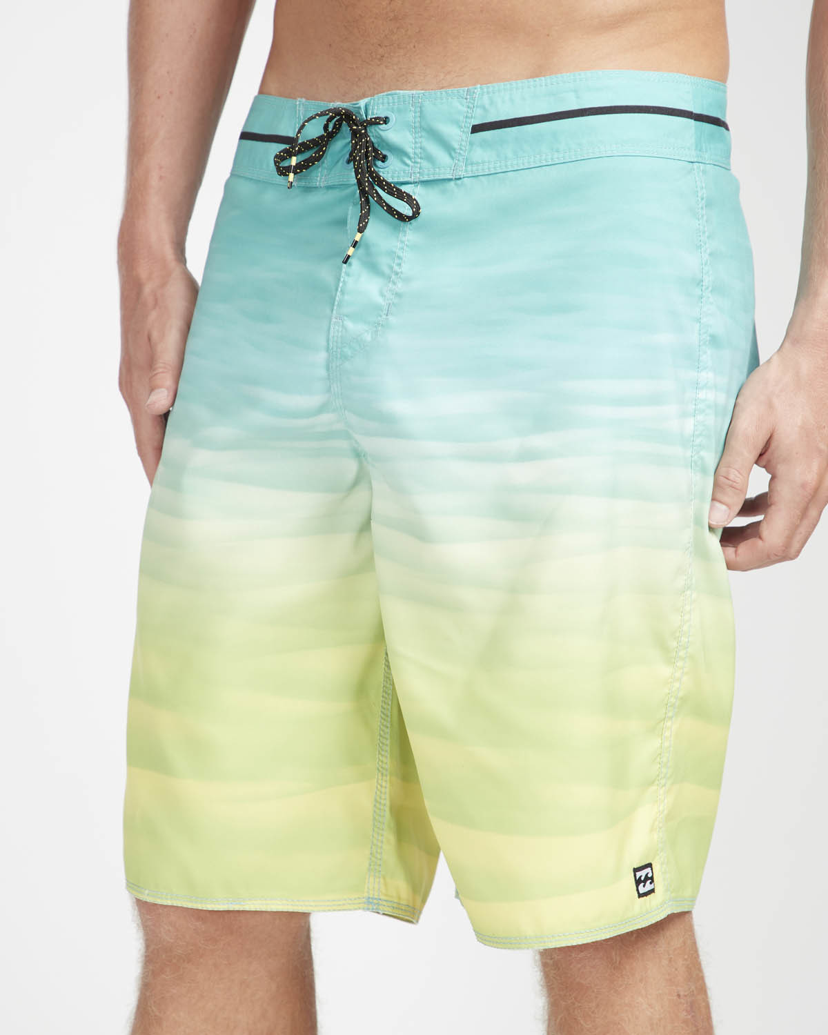 RESISTANCE ORIGINALS 20" BOARDSHORTS 34